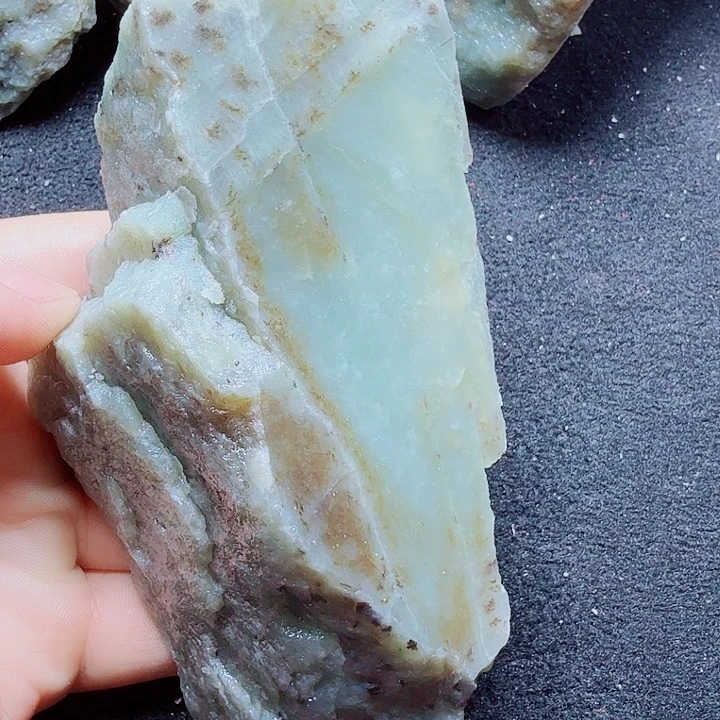 未镶嵌和田玉（糖玉）珠宝半成品