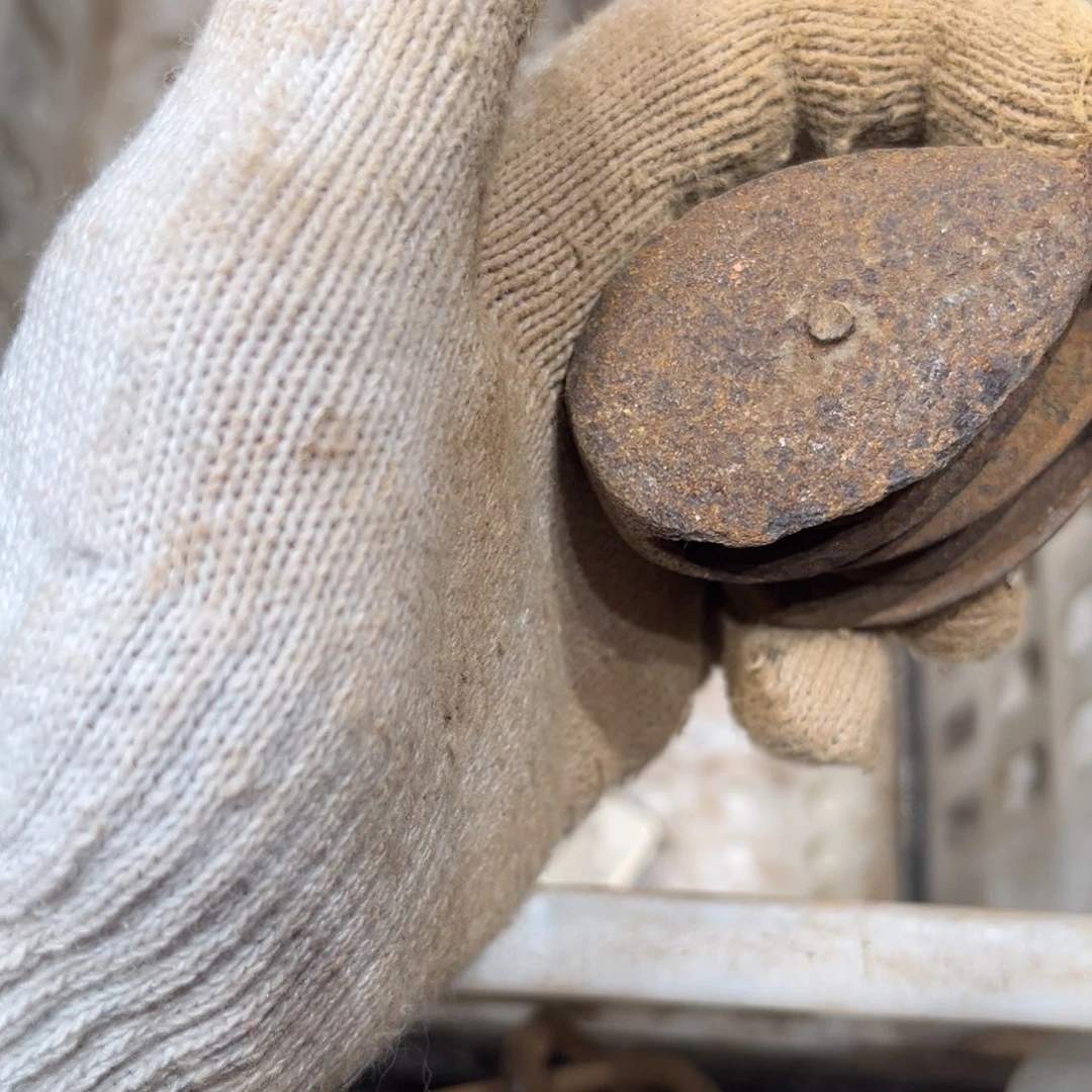 蓝***饱一物一图，工艺品。