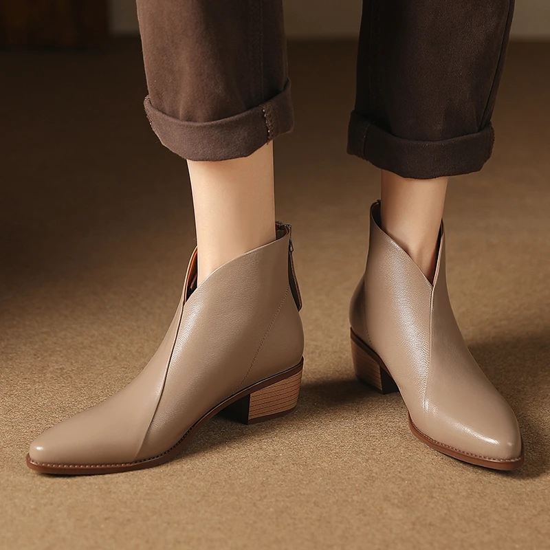 百搭复古粗跟靴子短靴秋冬中跟女靴百搭复古粗跟靴子短靴秋冬中跟