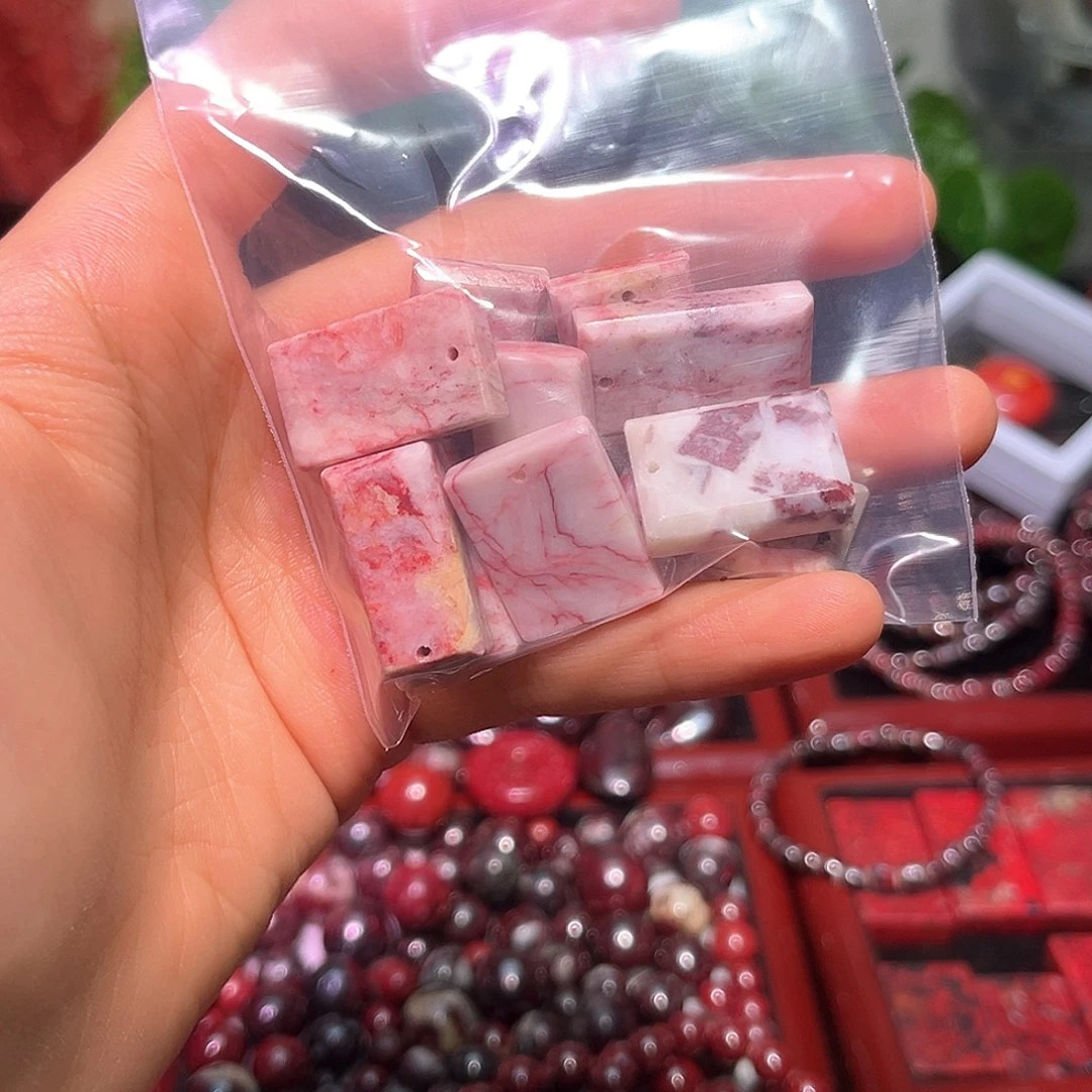 天然辰砂打磨原石无事牌福利