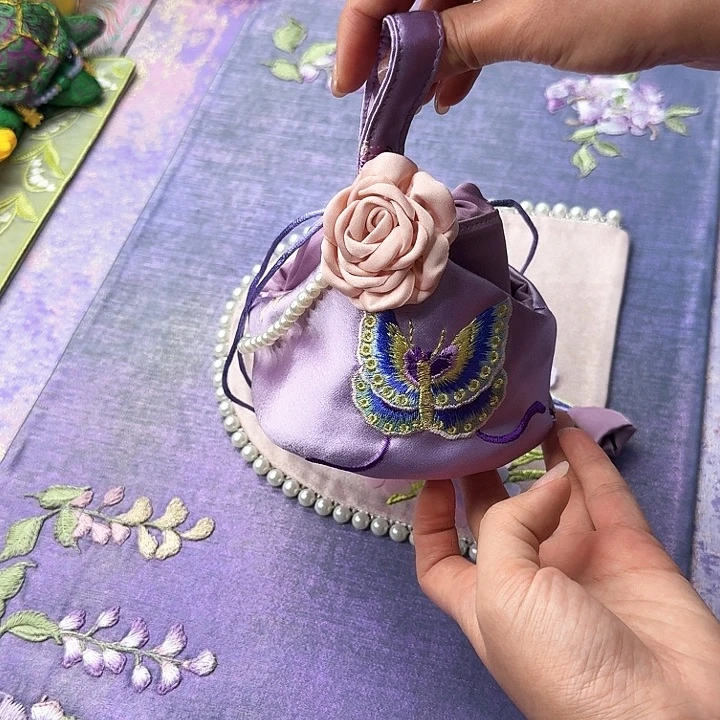 提篮包刺绣蝴蝶包包