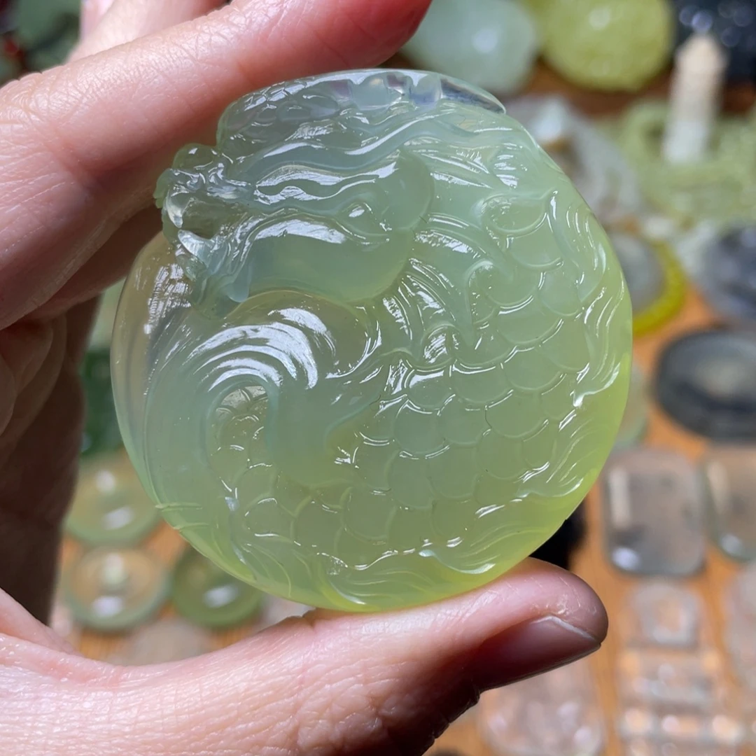 上***水蛇纹石玉未镶嵌吊坠