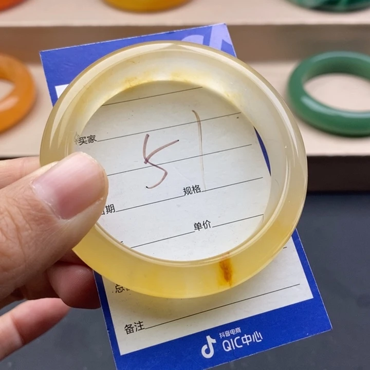 石英质玉未镶嵌手镯