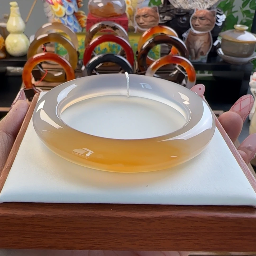 玛瑙/玉髓手镯未镶嵌