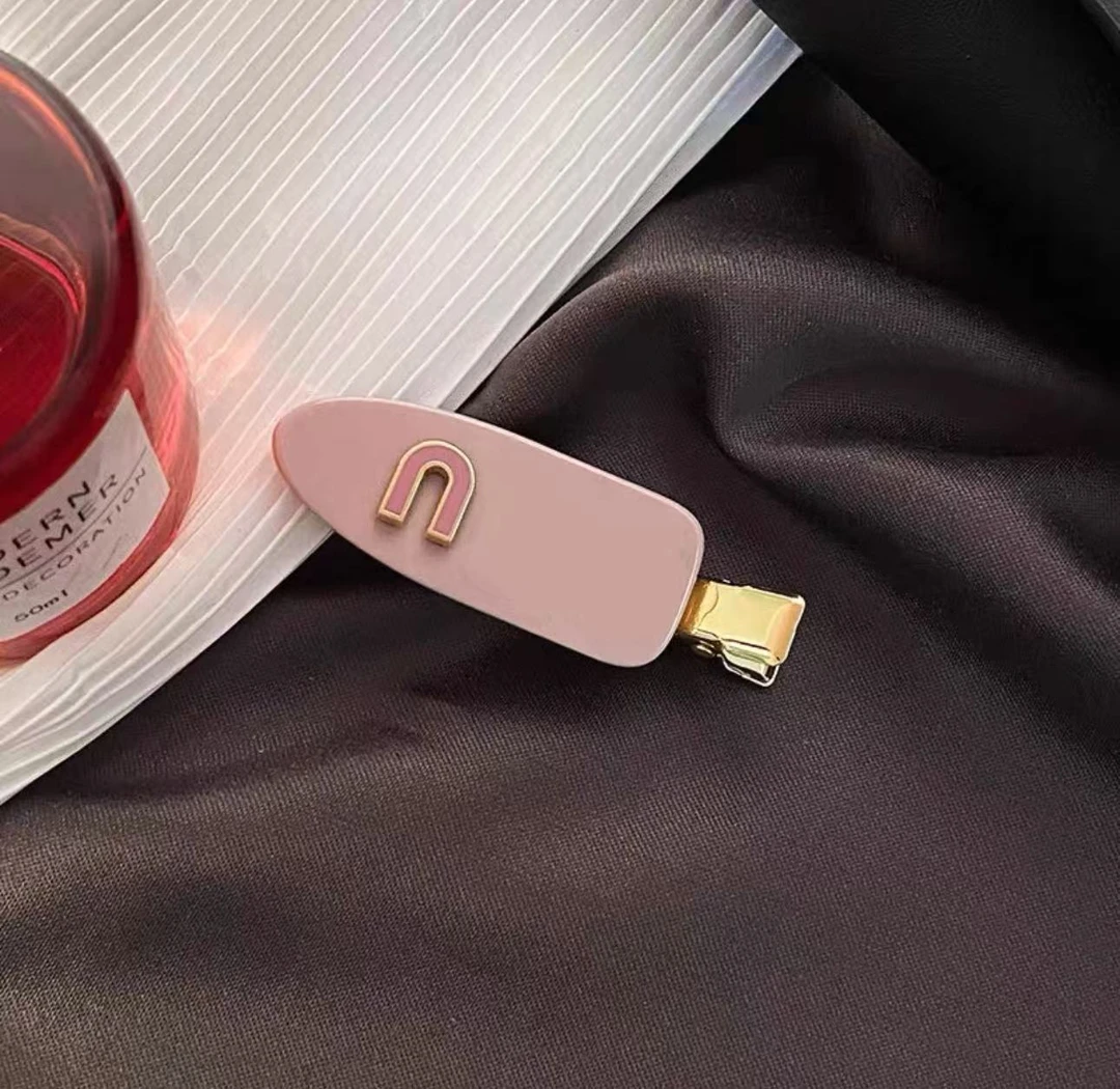 【俐心2】新款网红字母百搭侧边刘海发夹 -M