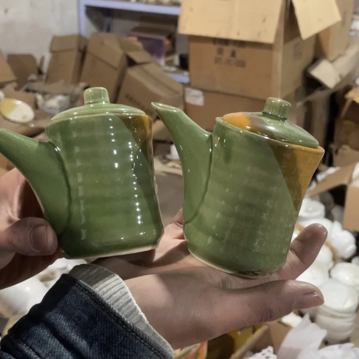 摆件陶瓷盘子碗砂锅都有