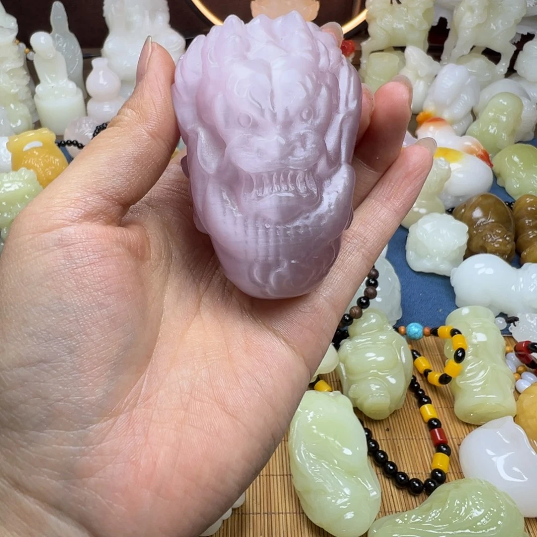 石材用****心手工雕刻紫色猫眼龙头