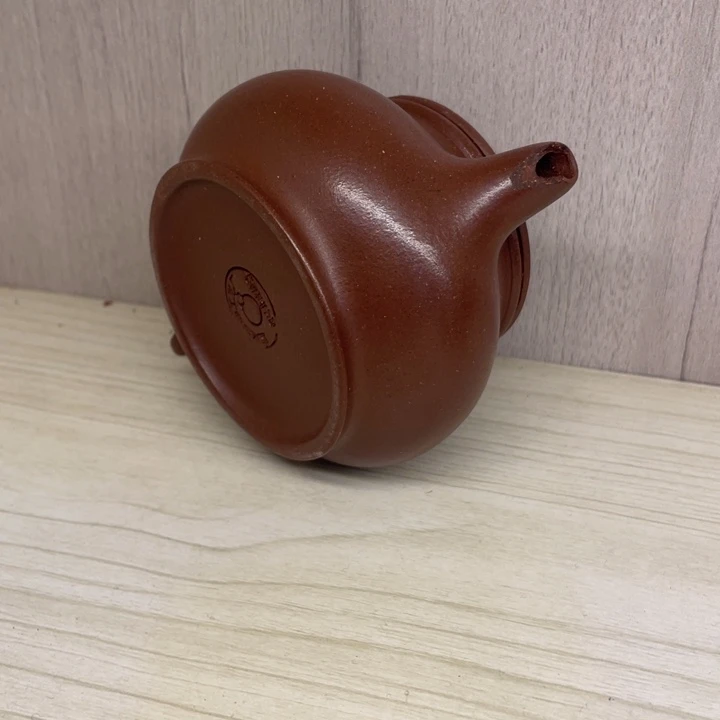 紫砂茶壶?**方紫砂壶宜兴