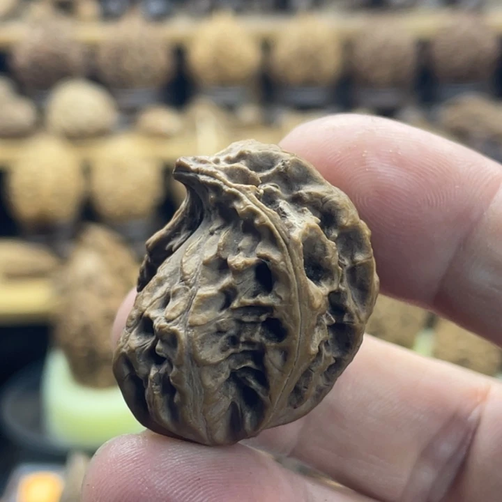 随***意文玩核桃把件东北核桃