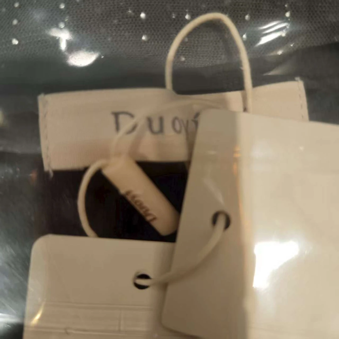 朵以羽绒马甲连帽无袖上衣39DD911158
