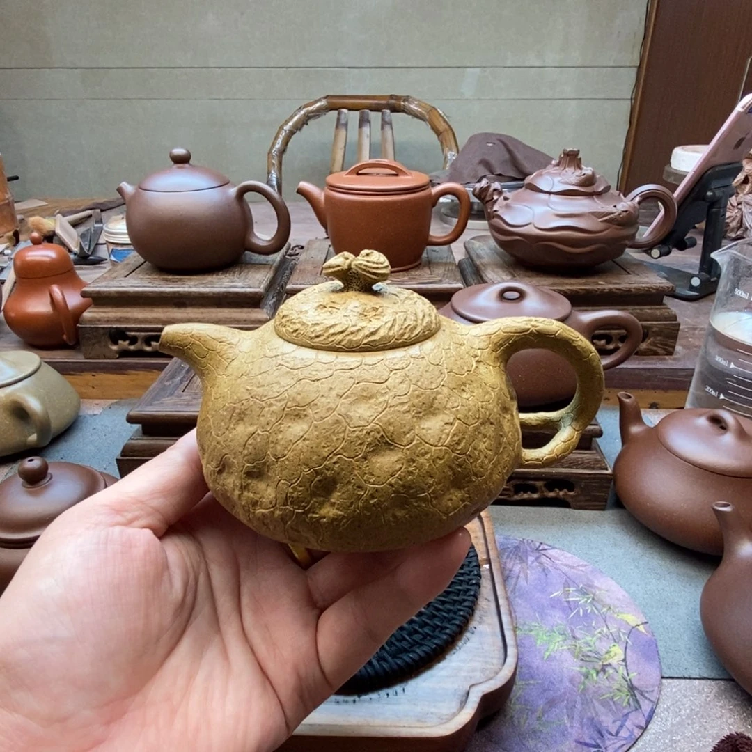 茶壶紫砂供春壶（原矿黄金段泥柴烧260cc）