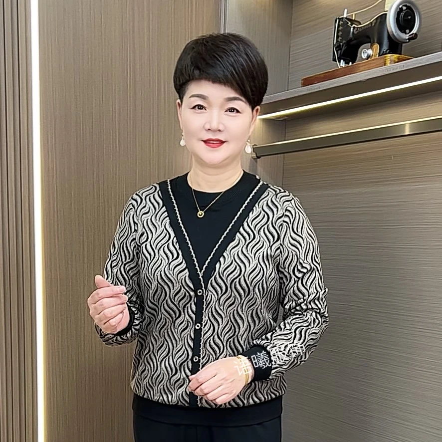 秋季新款休闲风圆领常规款中老年女装百搭显瘦假两件上衣F9978