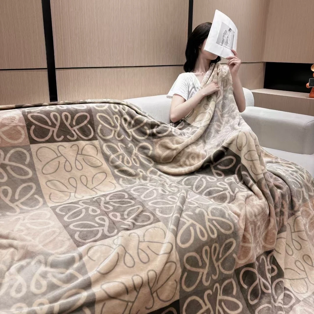 毯子格子毯子大尺寸双面牛奶绒毯子柔软床单成人家用冬季