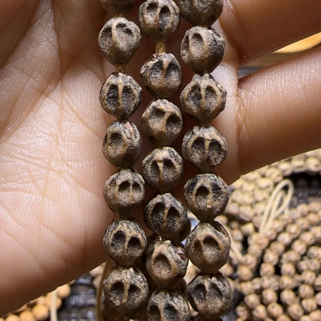 吊坠柏香籽/百香籽群****店