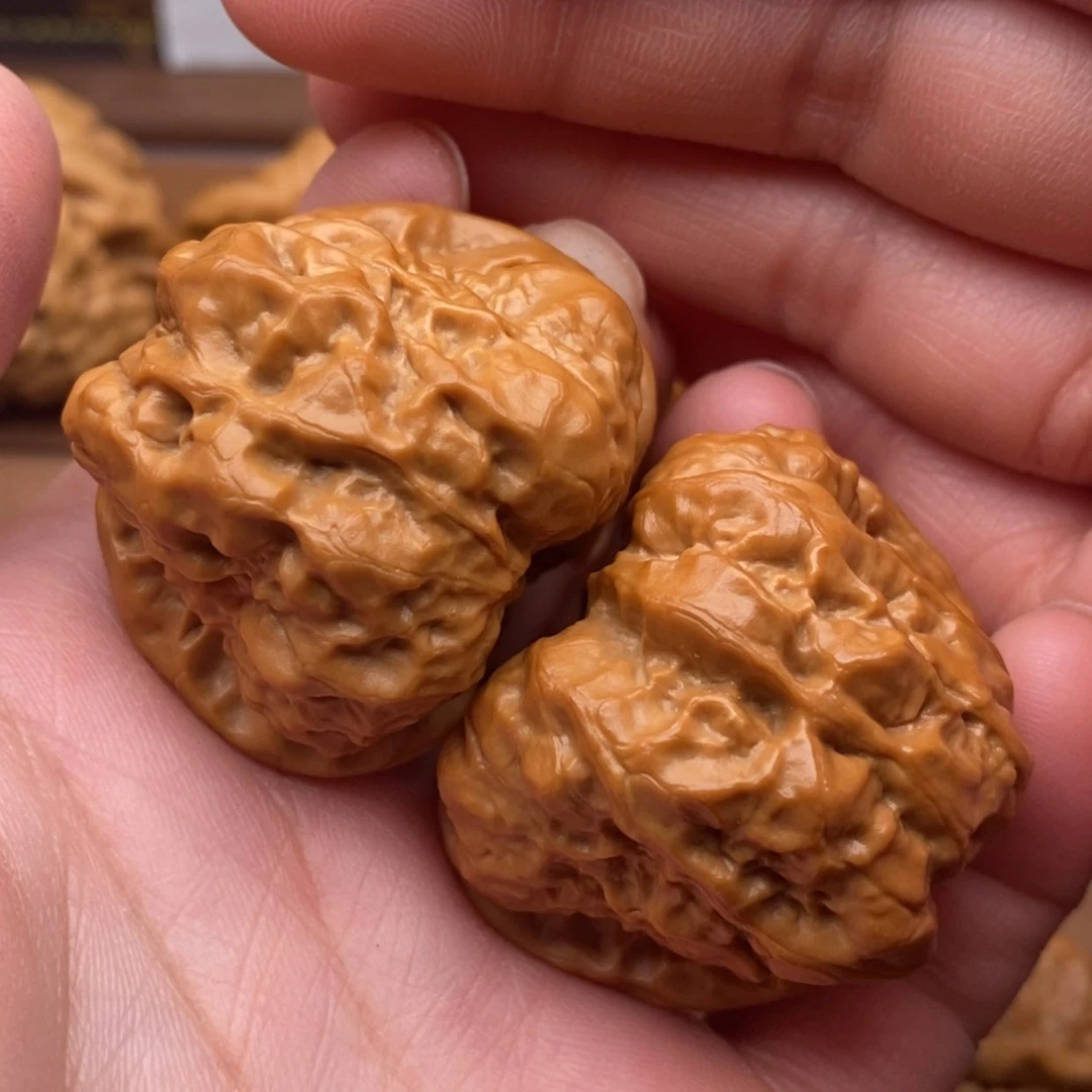 【闪购商品】文玩核桃把件炼*边40左右