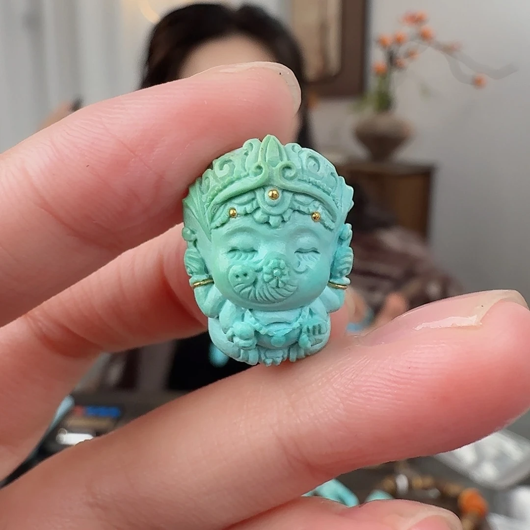 喵****绿松石未镶嵌珠宝半成品