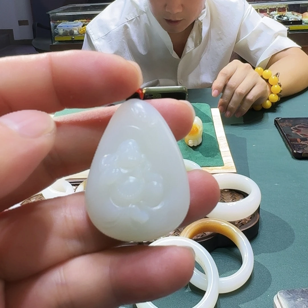 三***妈未镶嵌和田玉（白玉）挂件