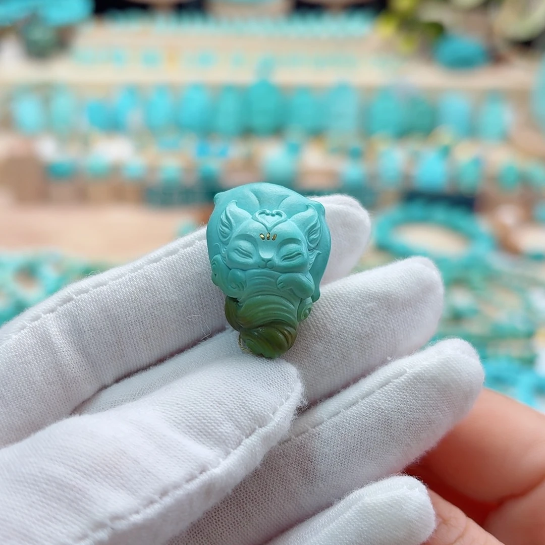 绿松石未镶嵌珠宝奇石