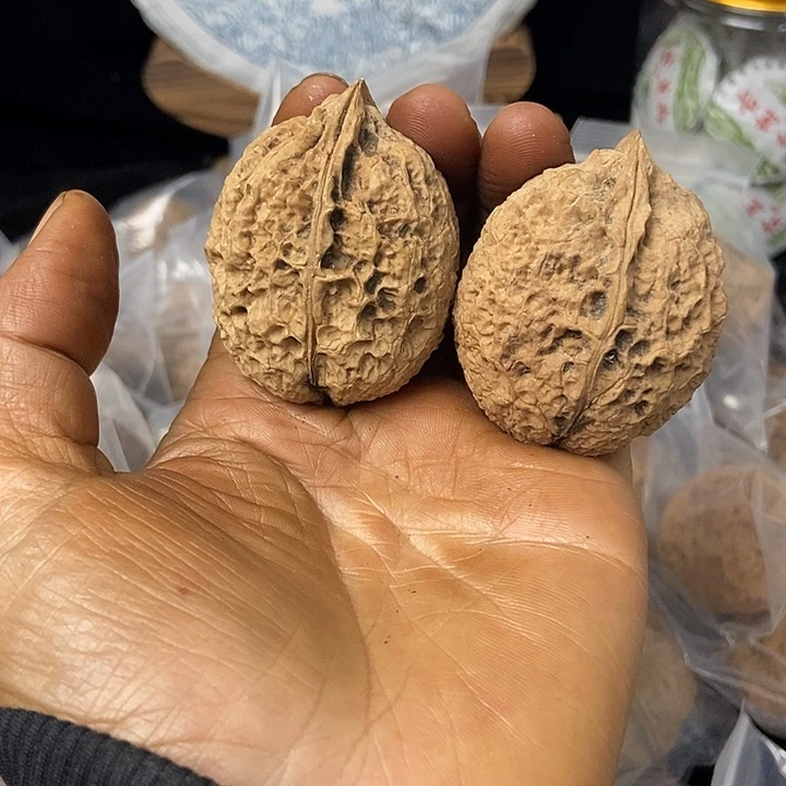 把件文玩核桃云南铁核桃基地64