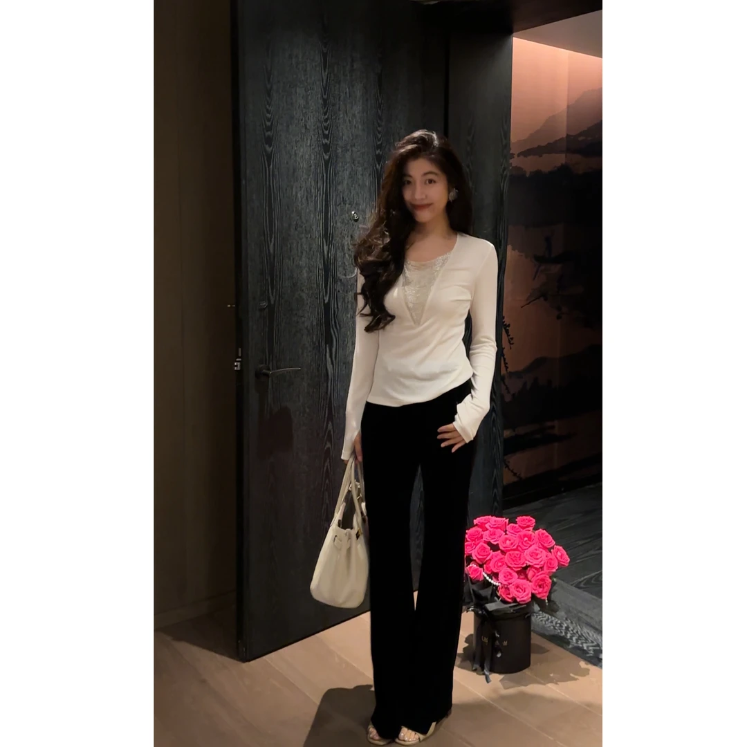 N.COU妮蔻25秋新款小众设计感高级感洋气V领镂空链条上衣DY23123