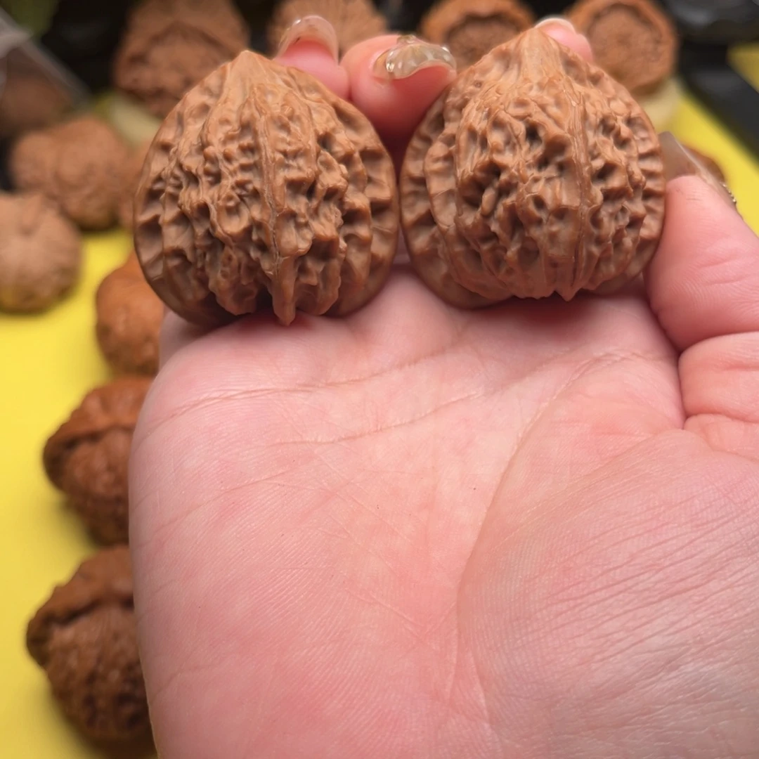 桃核吊坠40血灯笼文玩核桃