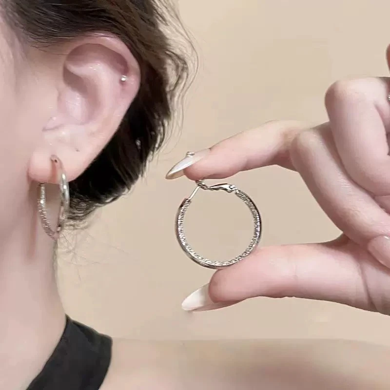 合金耳饰 银色满天星耳圈女小众欧美简约百搭时尚气质素圈耳饰
