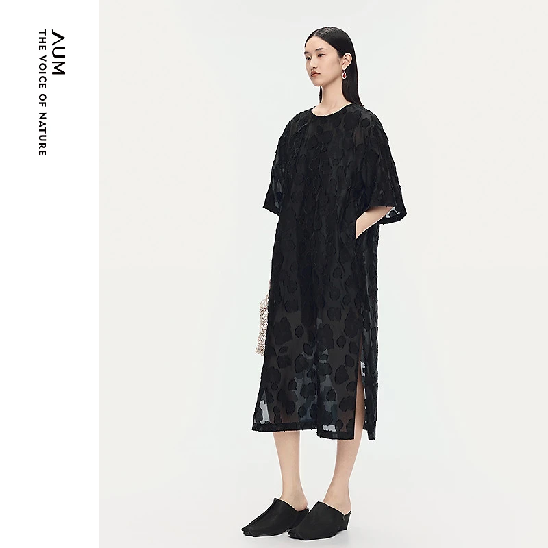 AUM噢姆黑色宽松设计师时尚气质显瘦连衣裙M1FZ31826