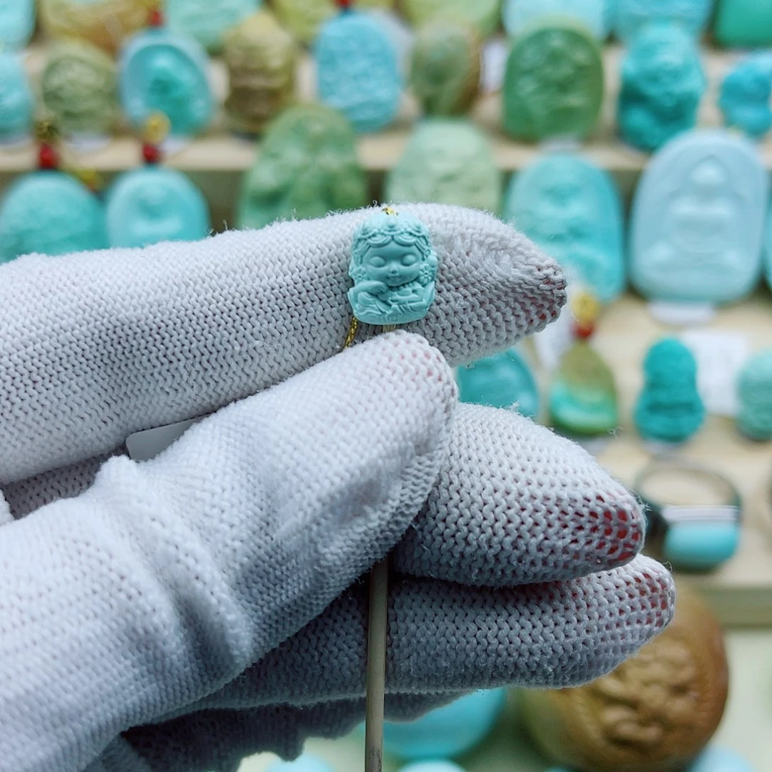 绿松石未镶嵌珠宝奇石