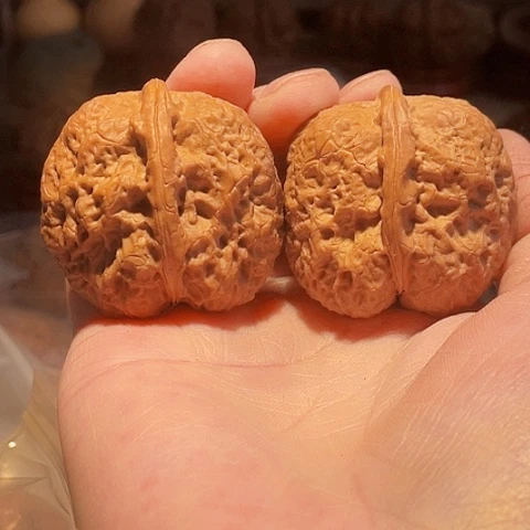 文玩核桃把件平头哥带彩41