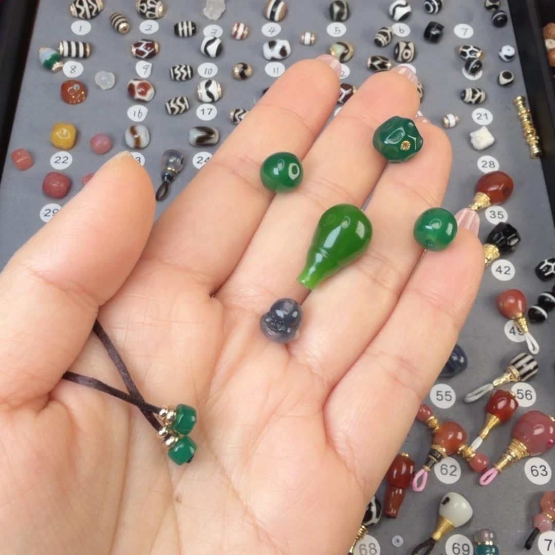 可***星玛瑙/玉髓未镶嵌饰品
