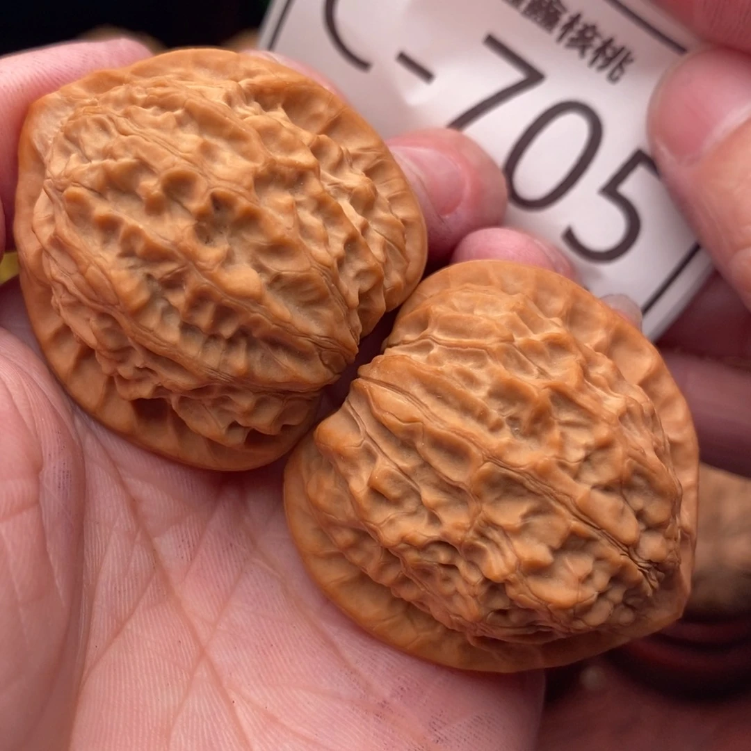 文玩核桃把件金牛36