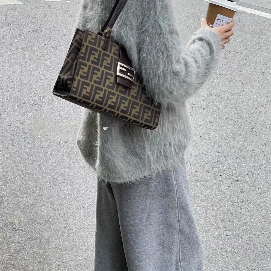 95新 FENDI/芬迪 M/芬迪单肩盒子包/09041