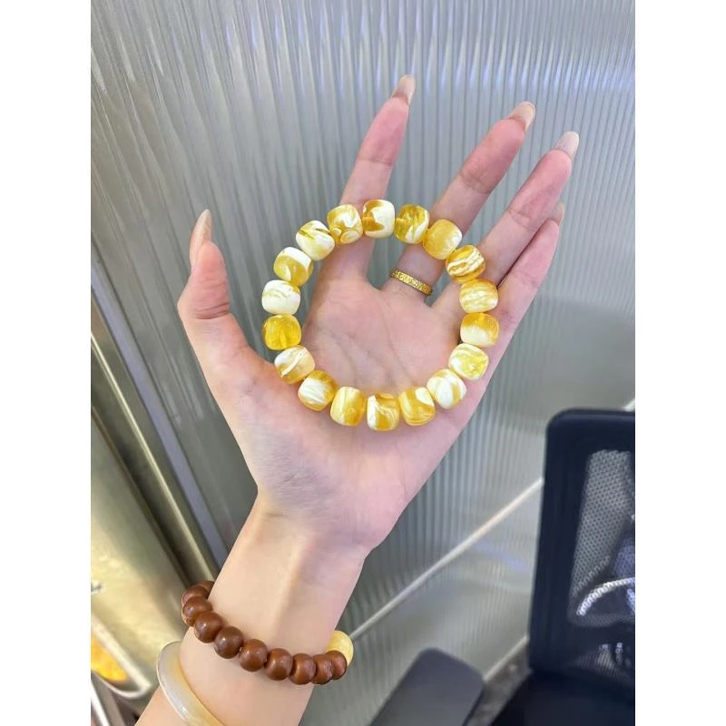 【蜜蜡】13.6mm金漆瓷白溶洞妖花老型手串QL1005