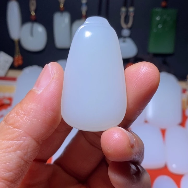 和田玉（糖玉）未镶嵌颈饰