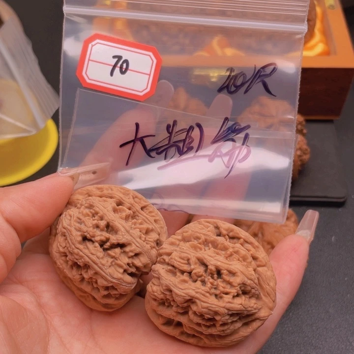 文玩核桃把件70大粗筋