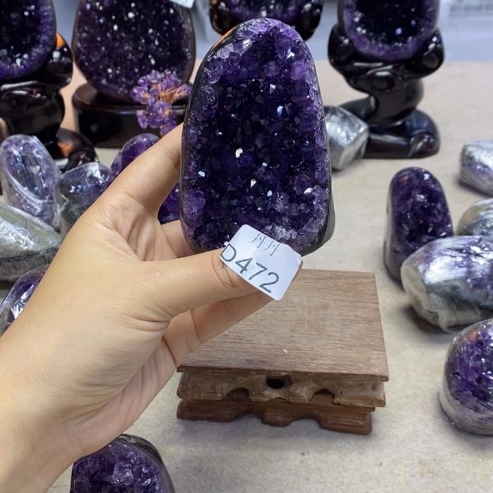 紫晶未镶嵌大型摆件（非配饰）