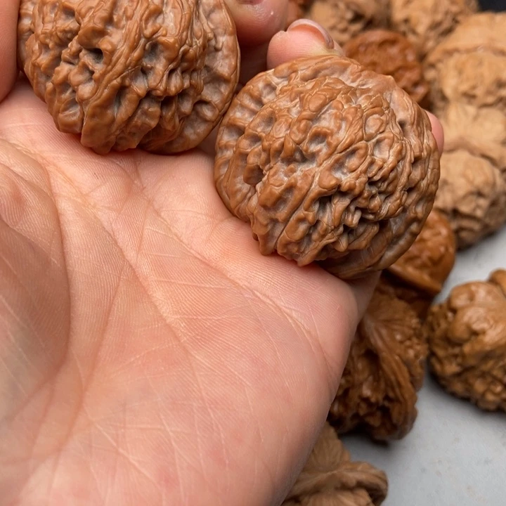 文玩核桃吊坠H****h四座楼