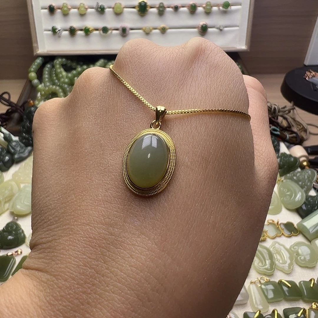 和田玉银S925镶嵌吊坠(赠链)