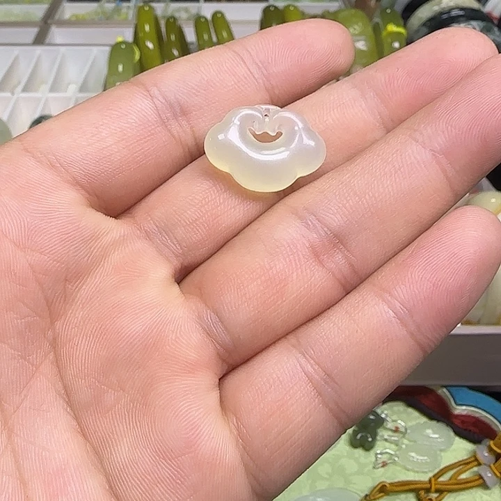 蛇纹石玉合金颈饰