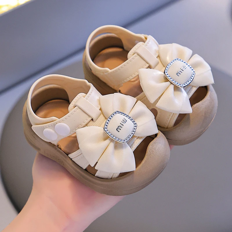 女童包头凉鞋夏季婴儿防水外出网红公主风洋气小童防滑宝宝学步鞋