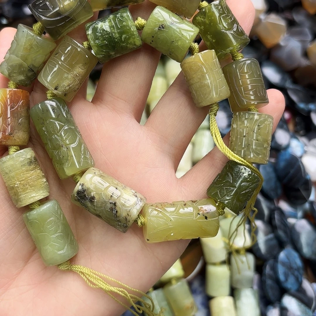 乔***一玛瑙/玉髓未镶嵌珠宝半成品15×18看柱子雕刻柱一条