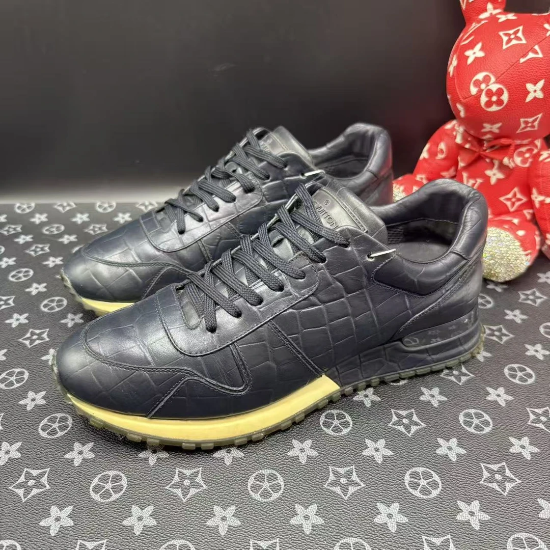 95新 LouisVuitton/路易威登 深蓝方块纹运动鞋40欧码 ddm2853