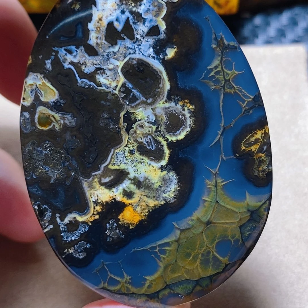 未镶嵌颈饰玛瑙/玉髓汉**饰