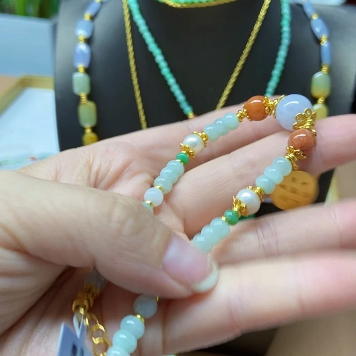 翡翠未镶嵌颈饰手串