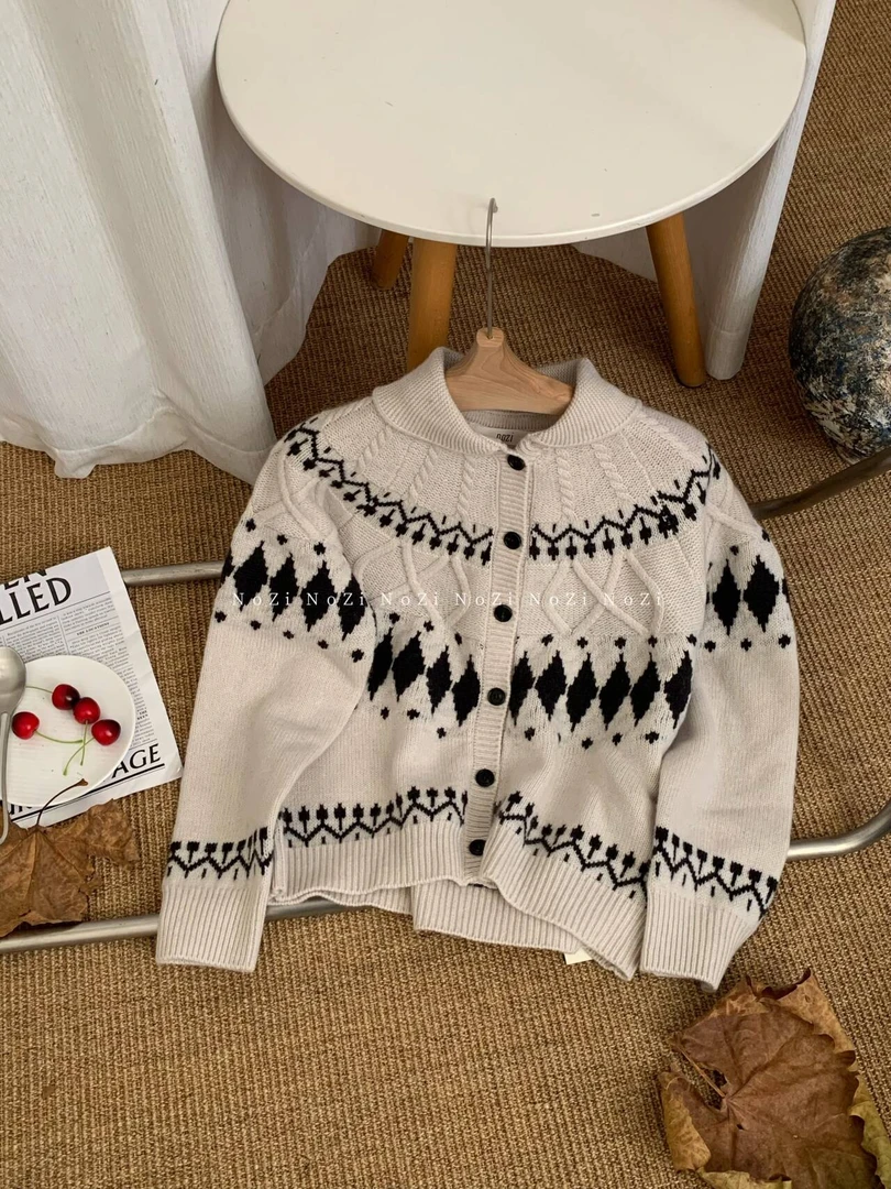 【NOZI】女装2025冬季费尔岛提花翻领宽松慵懒针织开衫S10-1029