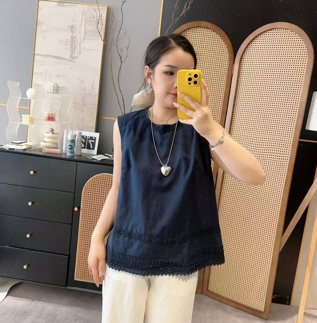 【欧加粒粒】韩系圆领无袖蕾丝拼接背心衬衫2025夏季时尚 M25060413