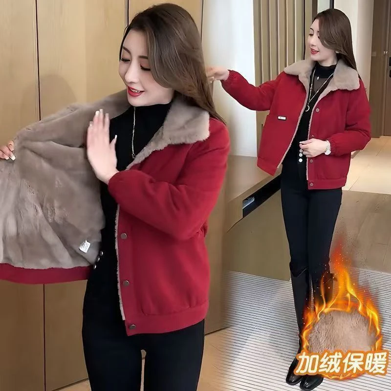 2025年中年妈妈外套女秋冬款洋气休闲显瘦保暖外上衣