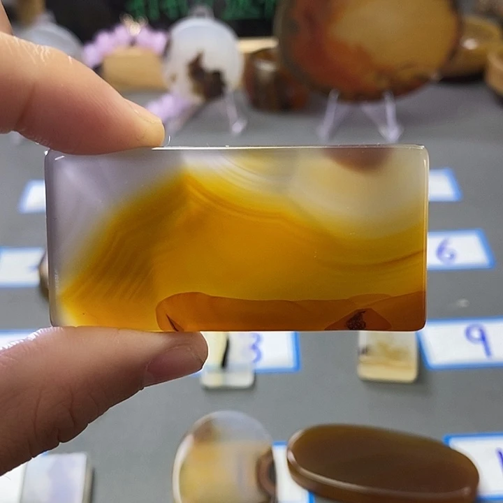 麦***嘟玛瑙/玉髓未镶嵌珠宝半成品