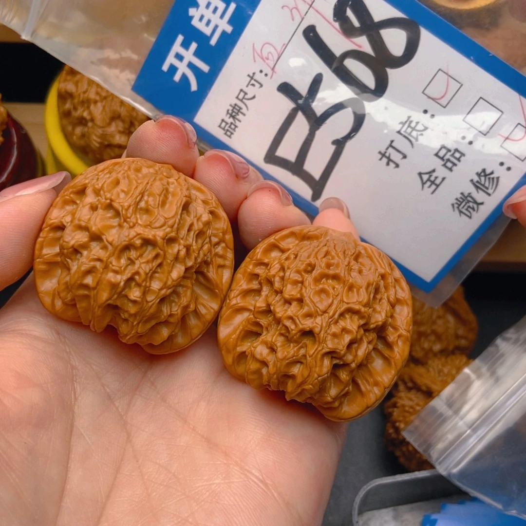 桃核吊坠核桃血麒麟