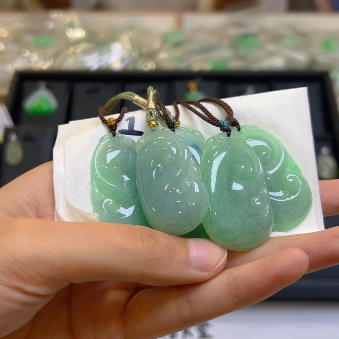 翡翠未镶嵌吊坠(不含链)多样性发一件